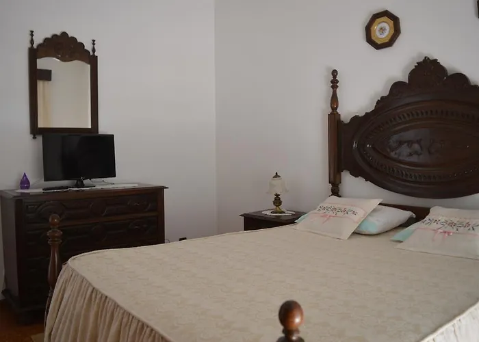 Holidays 71 Maison d'hôtes Nazaré